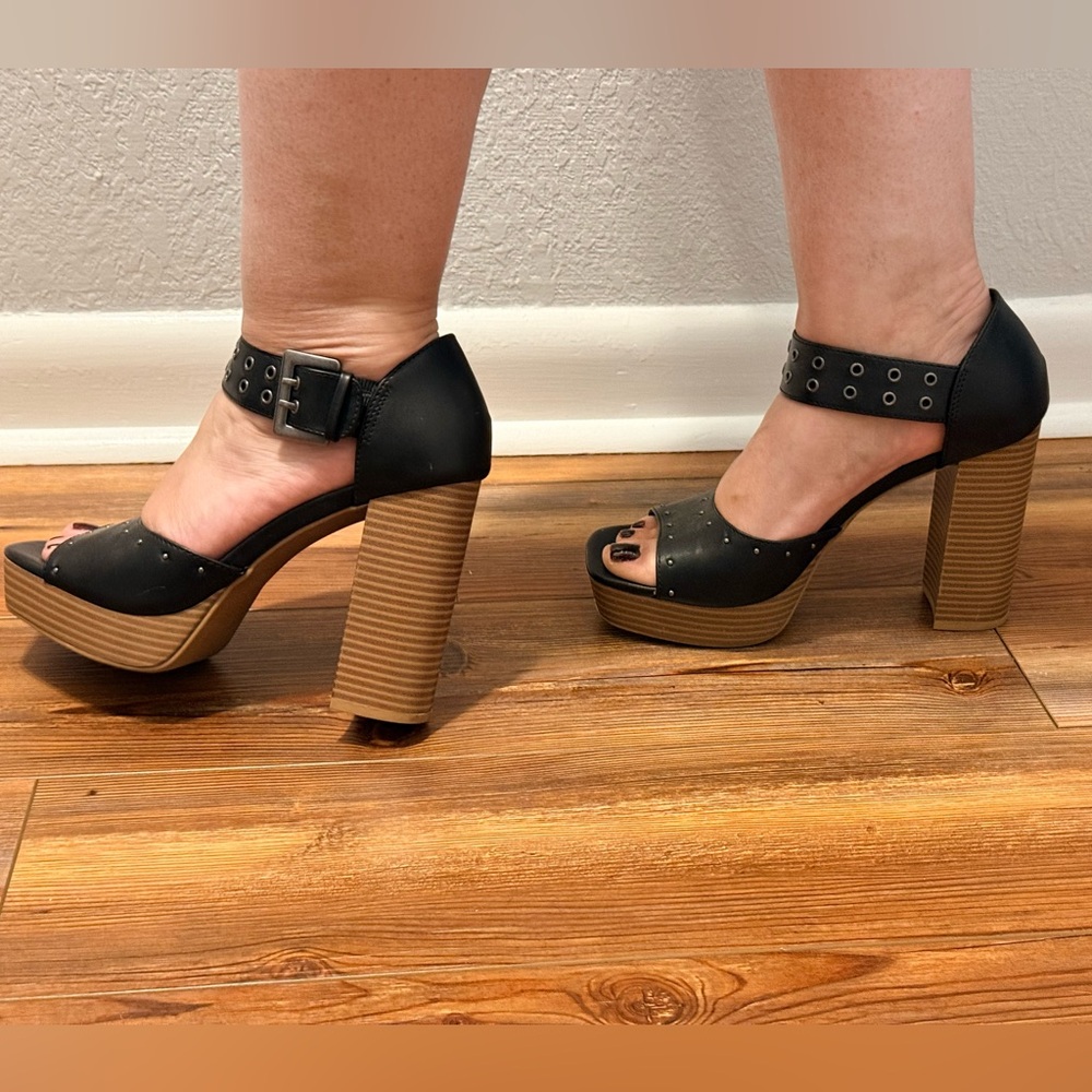 Report Petunia Black Studded Platform Heels - Picture 5 of 7